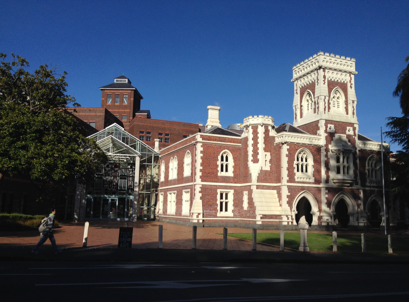 奧克蘭大學(xué)